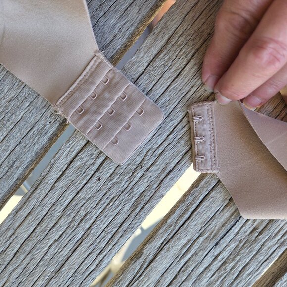 Sz 40B Soma Vanishing Back Wireless Lined Smoothing Slimming Comfort Bra - Picture 3 of 5